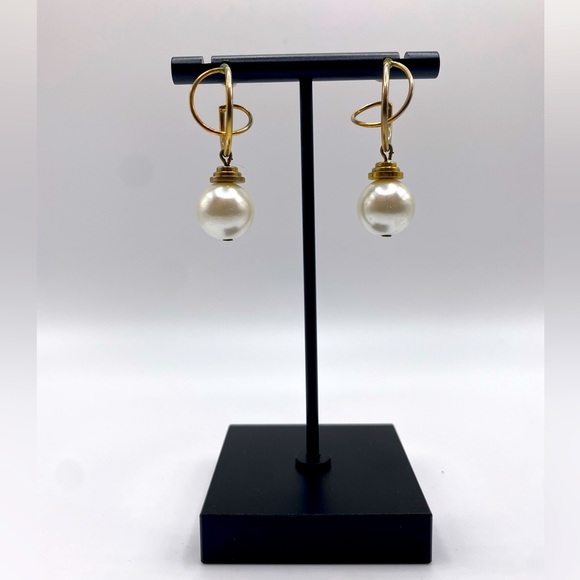 Gold Pearl Drop Earrings - Picture 1 of 1